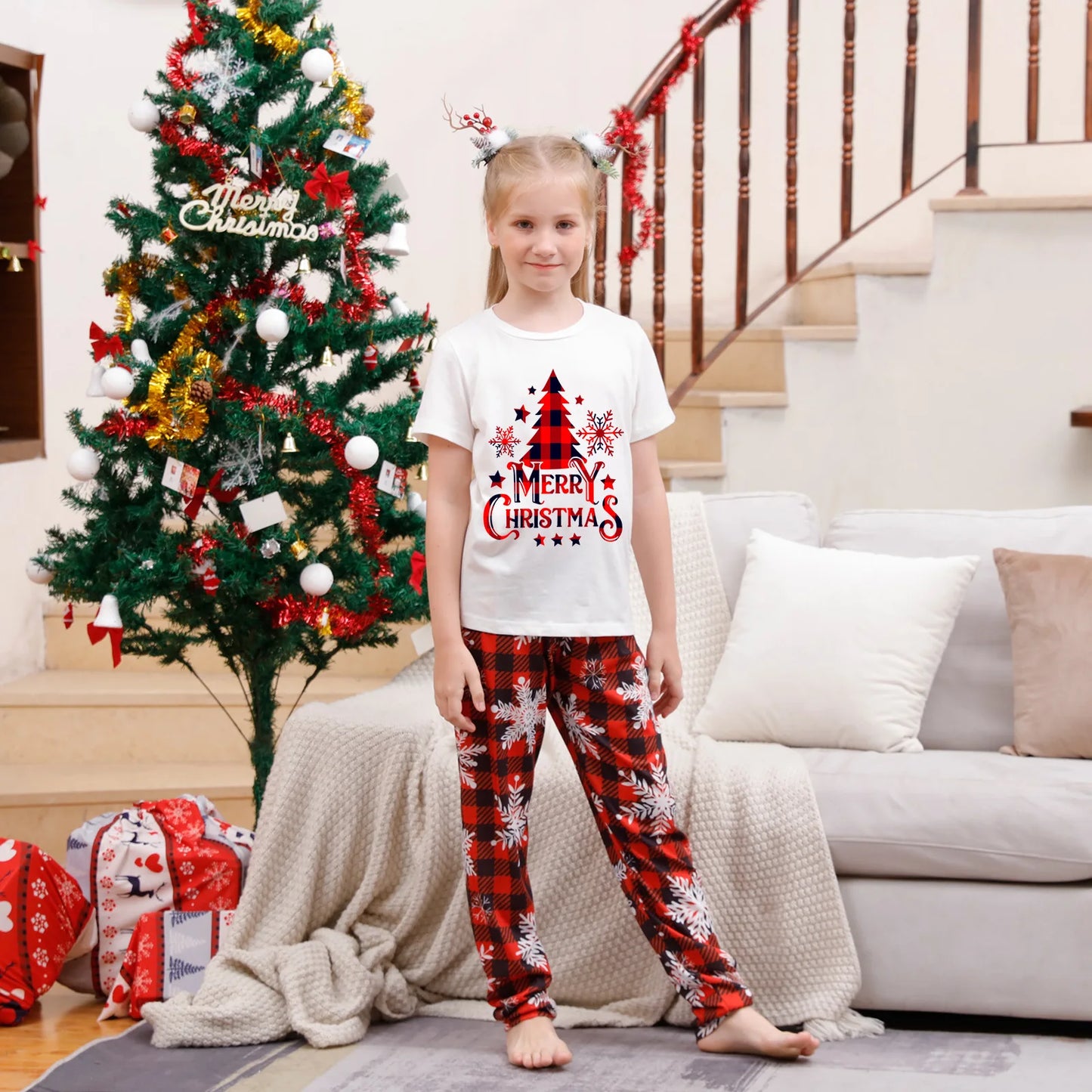 2024 New Santa Tree printed family matching clothing Christmas short-sleeved pajamas set Adult children's clothing Baby jumpsuit