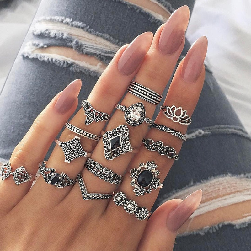 17 Pcs/Set Boho Vintage Gold Color Crystal Opal Gem Ring Set Crown Star Water Drop Geometric Party Rings for Women Jewelry Gifts