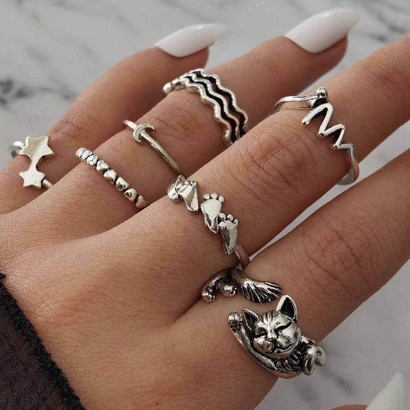 17 Pcs/Set Boho Vintage Gold Color Crystal Opal Gem Ring Set Crown Star Water Drop Geometric Party Rings for Women Jewelry Gifts