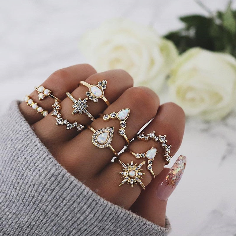 17 Pcs/Set Boho Vintage Gold Color Crystal Opal Gem Ring Set Crown Star Water Drop Geometric Party Rings for Women Jewelry Gifts
