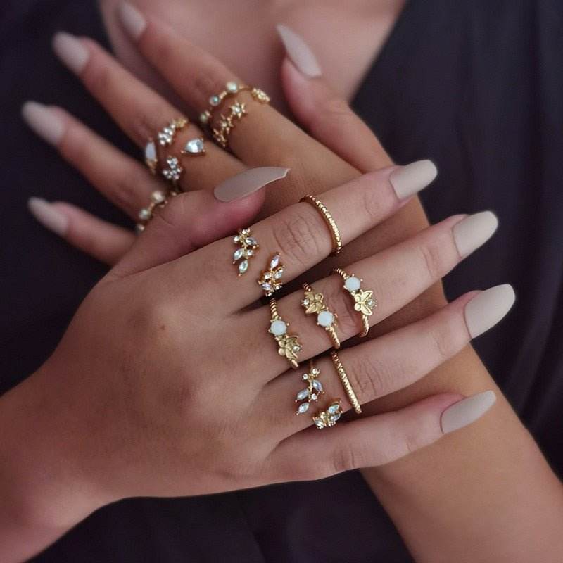 17 Pcs/Set Boho Vintage Gold Color Crystal Opal Gem Ring Set Crown Star Water Drop Geometric Party Rings for Women Jewelry Gifts