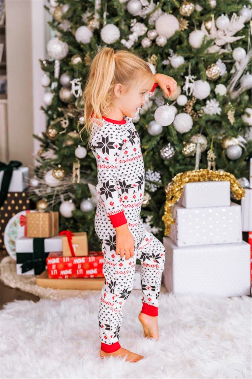 Snowflake Pattern Top and Pants Set - Children Pajamas