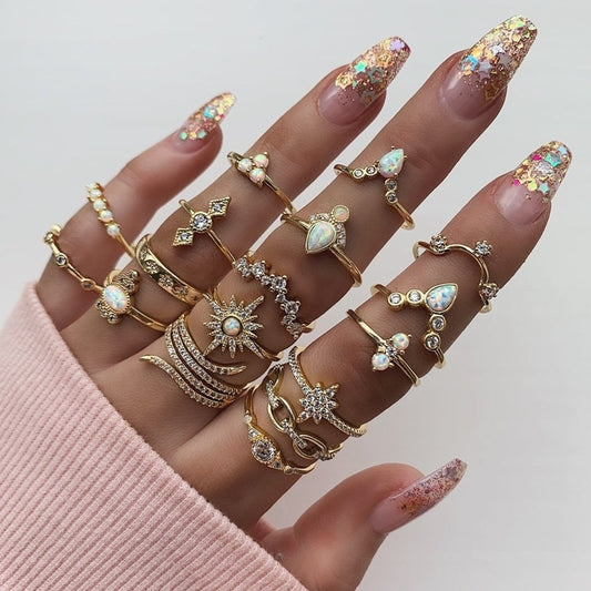 17 Pcs/Set Boho Vintage Gold Color Crystal Opal Gem Ring Set Crown Star Water Drop Geometric Party Rings for Women Jewelry Gifts